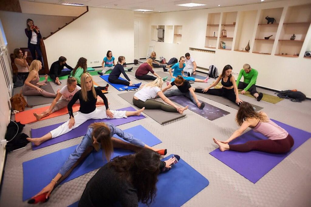 урок йоги ви лав йога