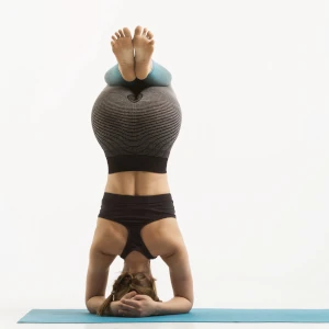 шіршасана стійка на голові Дарʼя антоненко