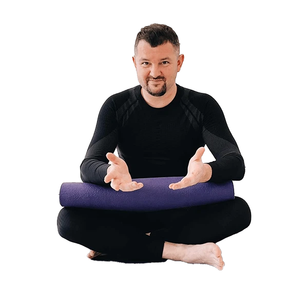 інструктор йоги Роман Шаповал