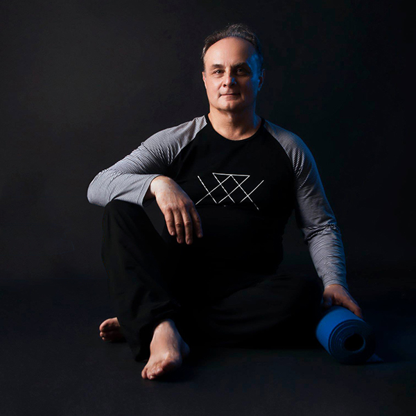 Sergiy Shashkin yoga Kyiv Сергій Шашкін йога Київ