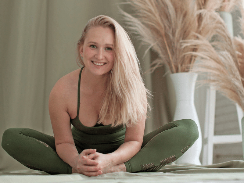 Інструктор йоги Світлана Славіогло