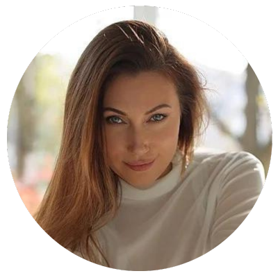 інструкторка йоги Ірина Сикорська