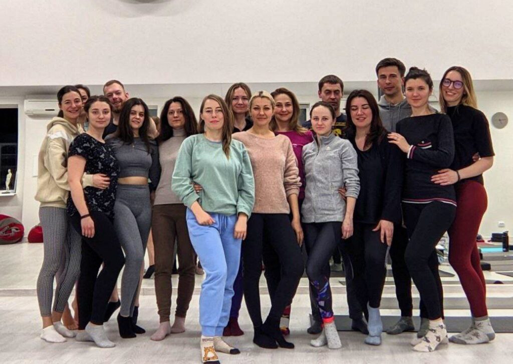 інструктори команди Йога ідентеті