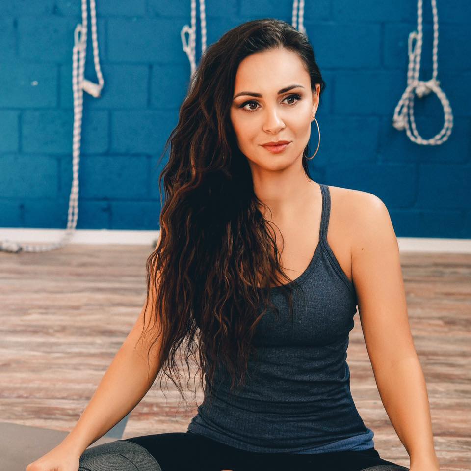 Yana Lev yoga Яна Лев йога