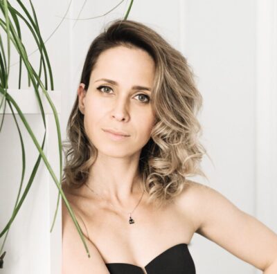 Інструкторка з йоги Євгенія Галайдюк Мержиєвська