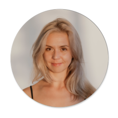 інструктор йоґи Олександра Коваленко