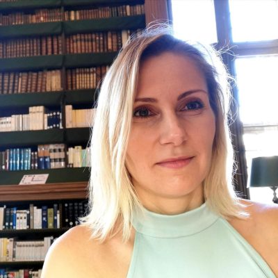 Інструкторка йоги у франції, париж, Світлана Фоменко